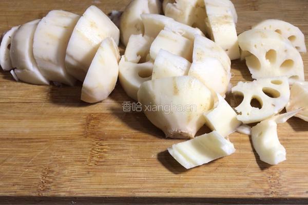 莲藕羊排汤的做法图解2