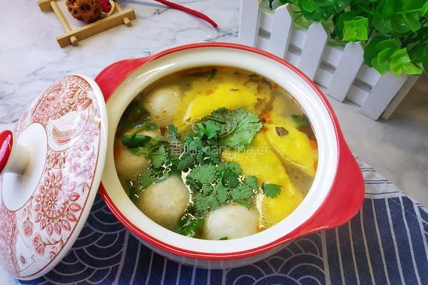 鱼丸蛋饺年糕汤的做法图解12