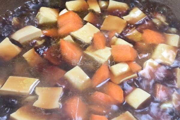 茼蒿烧豆腐的做法图解7