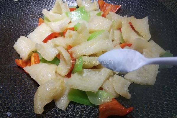 莴笋炒肉皮的做法图解7