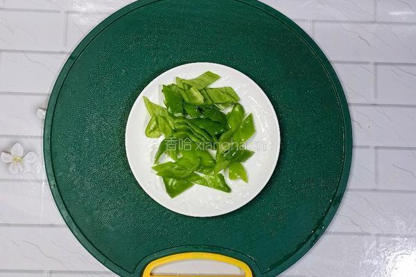 青椒土豆片的做法图解3