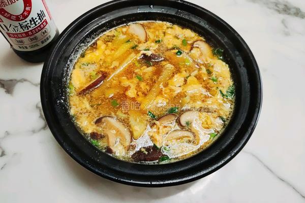 土豆香菇鸡蛋汤的做法图解7