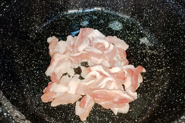 腩肉炒三丝的做法图解4