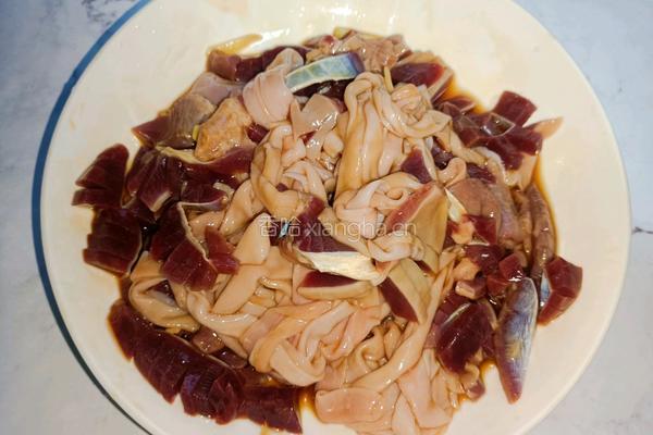 鸭杂炒芹菜的做法图解4