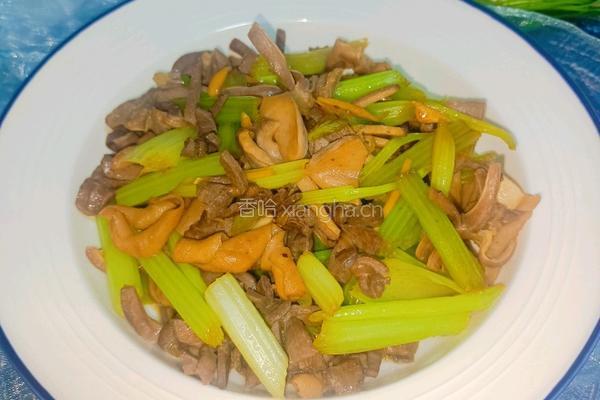 鸭杂炒芹菜的做法图解11