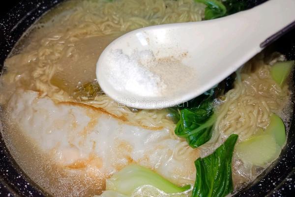 鸭蛋酸菜方便面的做法图解7