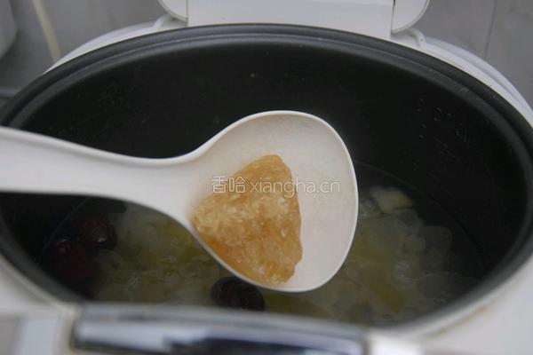 奶香银耳羹的做法图解6
