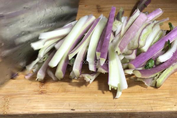 红菜苔梗炒肉的做法图解2
