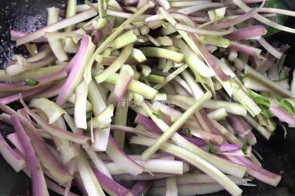 红菜苔梗炒肉的做法图解6