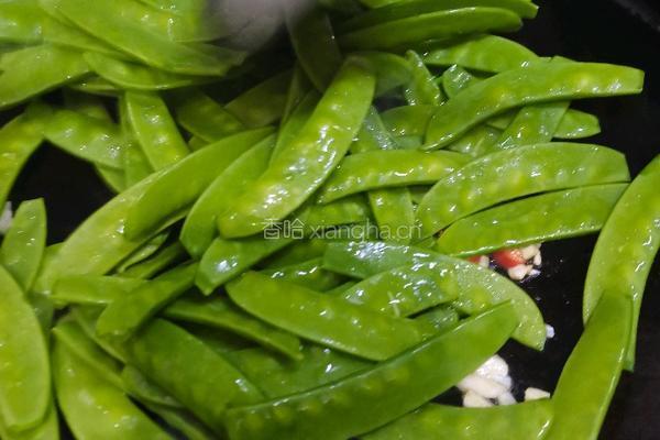 清炒荷兰豆的做法图解7