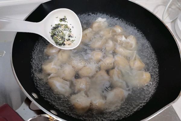 鲜肉虾仁小馄饨的做法图解3