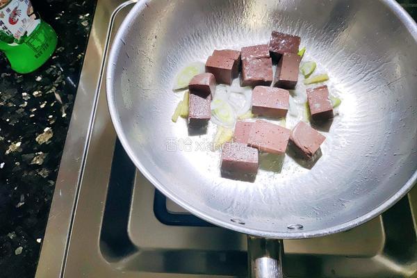鸭血豆腐汤的做法图解3