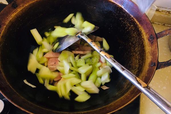 猪肉粉条烩菜的做法图解7