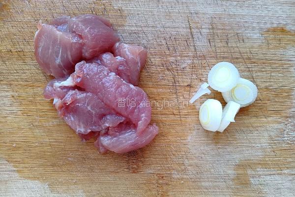 家常蘑菇炒肉的做法图解4