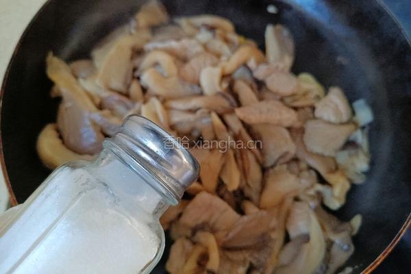 家常蘑菇炒肉的做法图解8