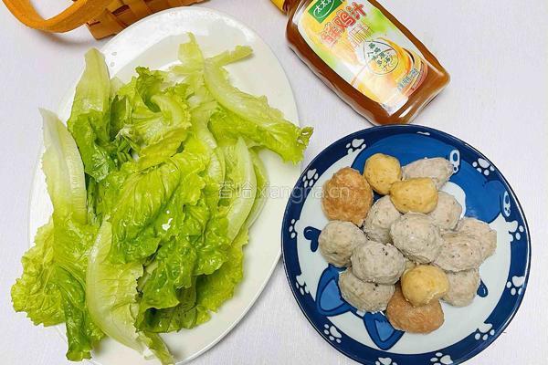 海鲜丸子汤的做法图解1