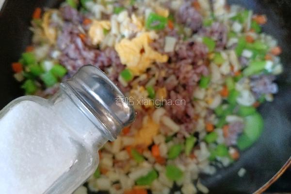 海鲜菇炒饭的做法图解11