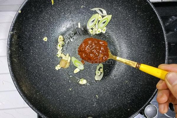 西葫芦炒鸡蛋的做法图解13