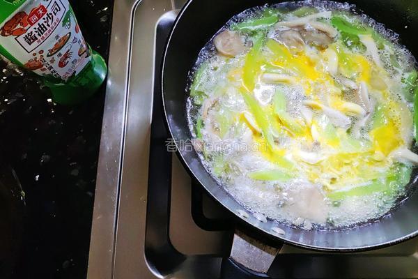 莴笋平菇鸡蛋汤的做法图解6