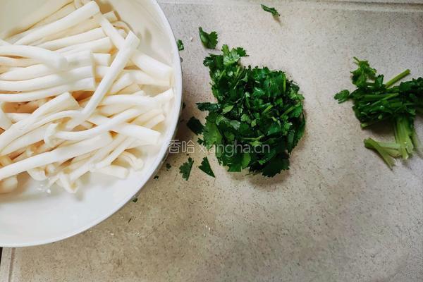 开洋豆腐海鲜菇汤的做法图解2
