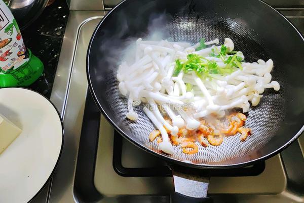 开洋豆腐海鲜菇汤的做法图解5