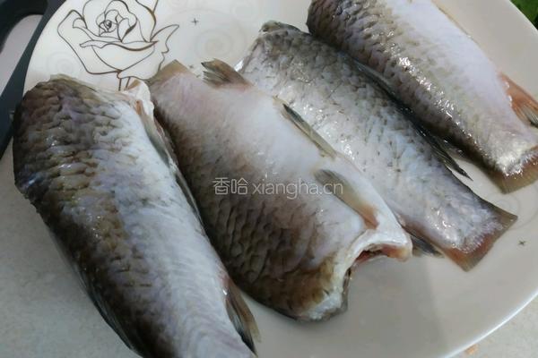 空气炸锅烤鱼的做法图解1