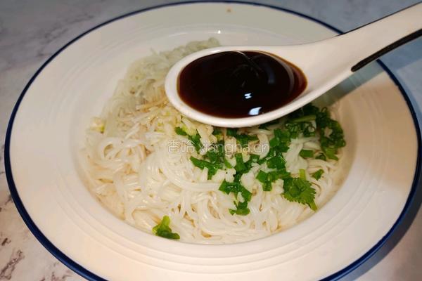 松茸牛肉酱拌面的做法图解10