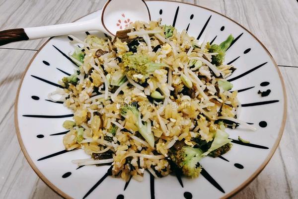 酸菜炒饭的做法图解10