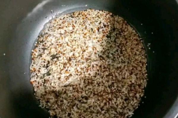 藜麦大米南瓜粥的做法图解3