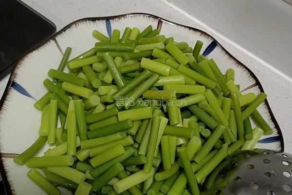 蒜苔炒肉的做法图解8