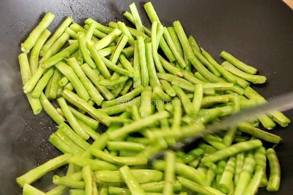 肉沫炒豇豆的做法图解4
