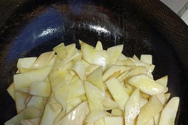 杏鲍菇炒肉的做法图解6