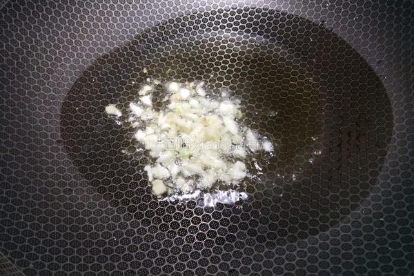 肉皮炒三丝的做法图解5