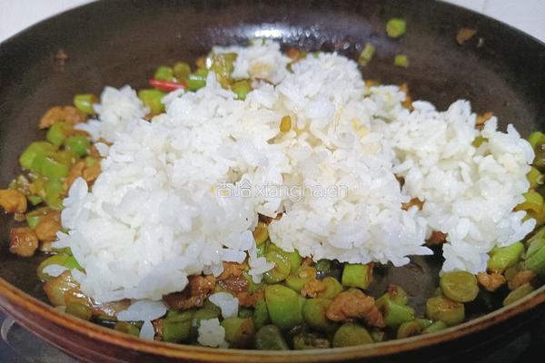 肉沫豆角拌饭的做法图解9