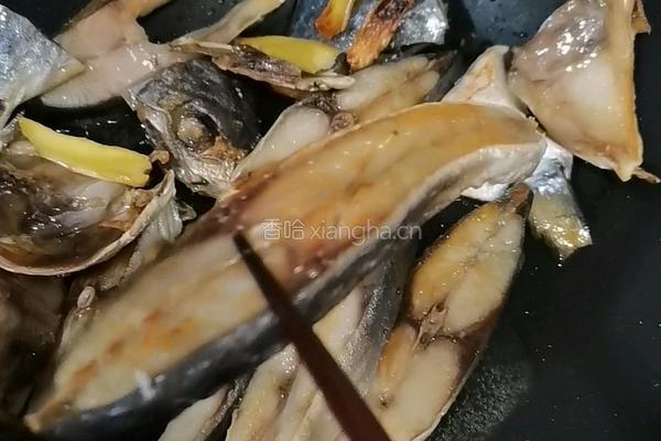 香煎鲳鱼干的做法图解4