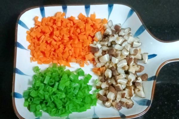 香菇胡萝卜鸡肉盖饭的做法图解6