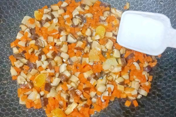 香菇胡萝卜鸡肉盖饭的做法图解11
