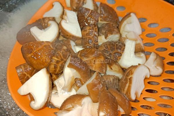 香菇炒上海青的做法图解5