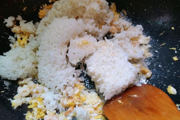 虾仁蛋炒饭的做法图解7
