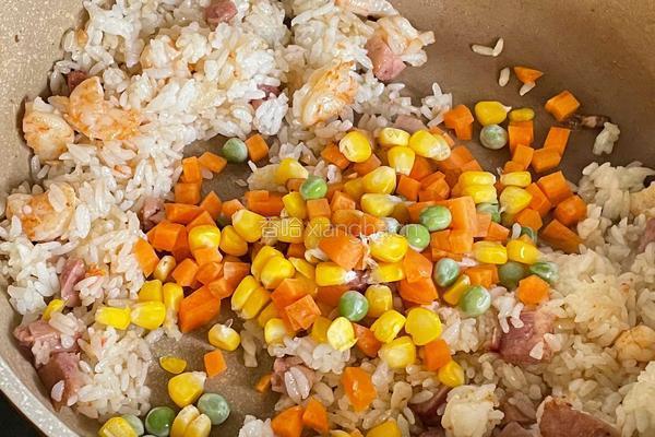 菠萝炒饭的做法图解5