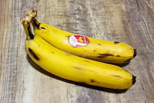 香蕉米饭玉米饼的做法图解2