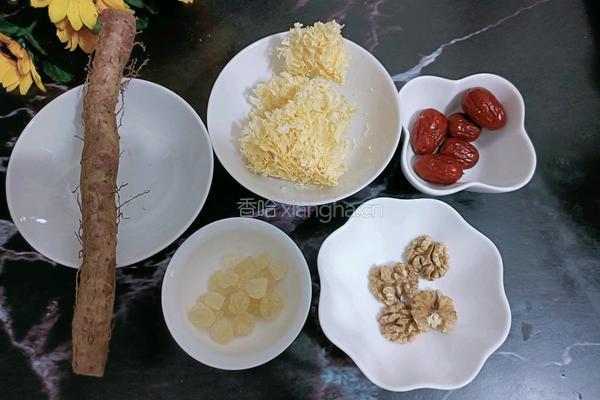 银耳糊的做法图解1