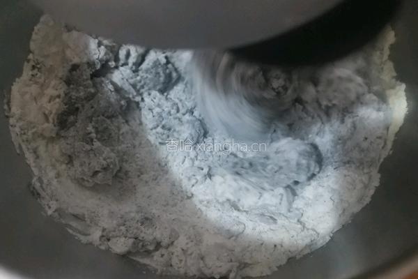 黑芝麻小餐包的做法图解3
