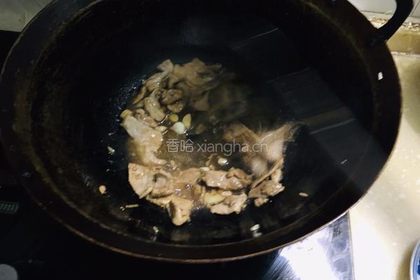 青蒜木耳炒肉片的做法图解3