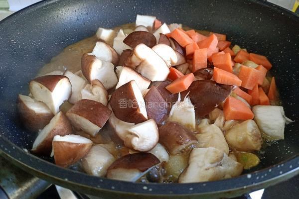 香菇鸡腿盖浇饭的做法图解9