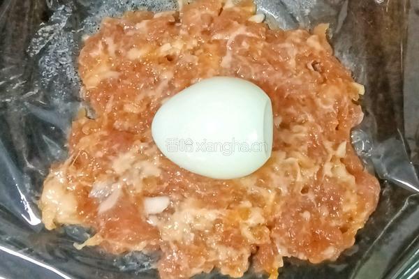 大米鹌鹑蛋蒸肉丸的做法图解5