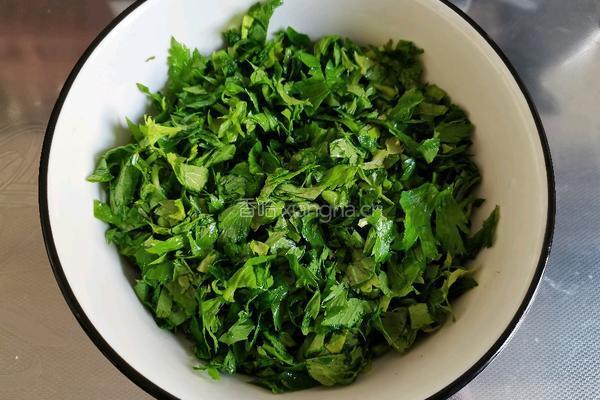 芹菜叶小饼的做法图解3