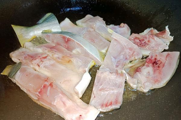 腐竹烧鲳鱼的做法图解5