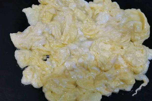 鲜豌豆红椒炒鸡蛋的做法图解7