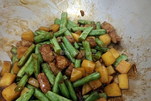 土豆焖饭的做法图解7